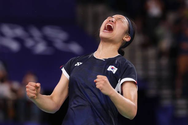 石宇奇表情包:赢球时狂喜,输球时委屈,太可爱了!