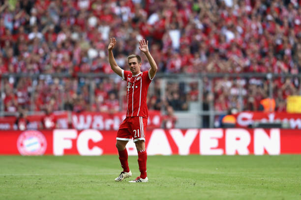 裁判组内讧？为什么边裁和主裁有时会做出不同判罚