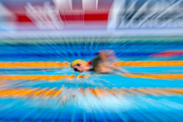 游泳减肥一个月能减多少斤?影响因素与建议